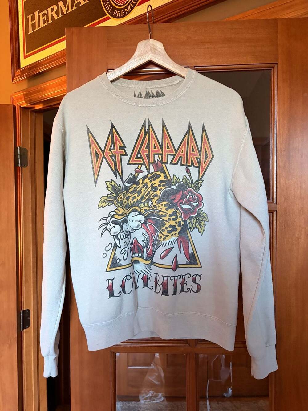 Goodie Two Sleeves Def Leppard Love Bites Sweatshirt Size S